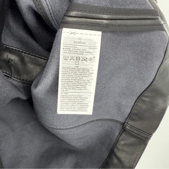 Banana Republic Vegan Leather Black  Button-Up Mini Skirt Paperbag Waist Size 10 - Picture 6 of 7